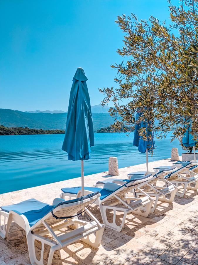 Apartments Maestral Tivat Buitenkant foto