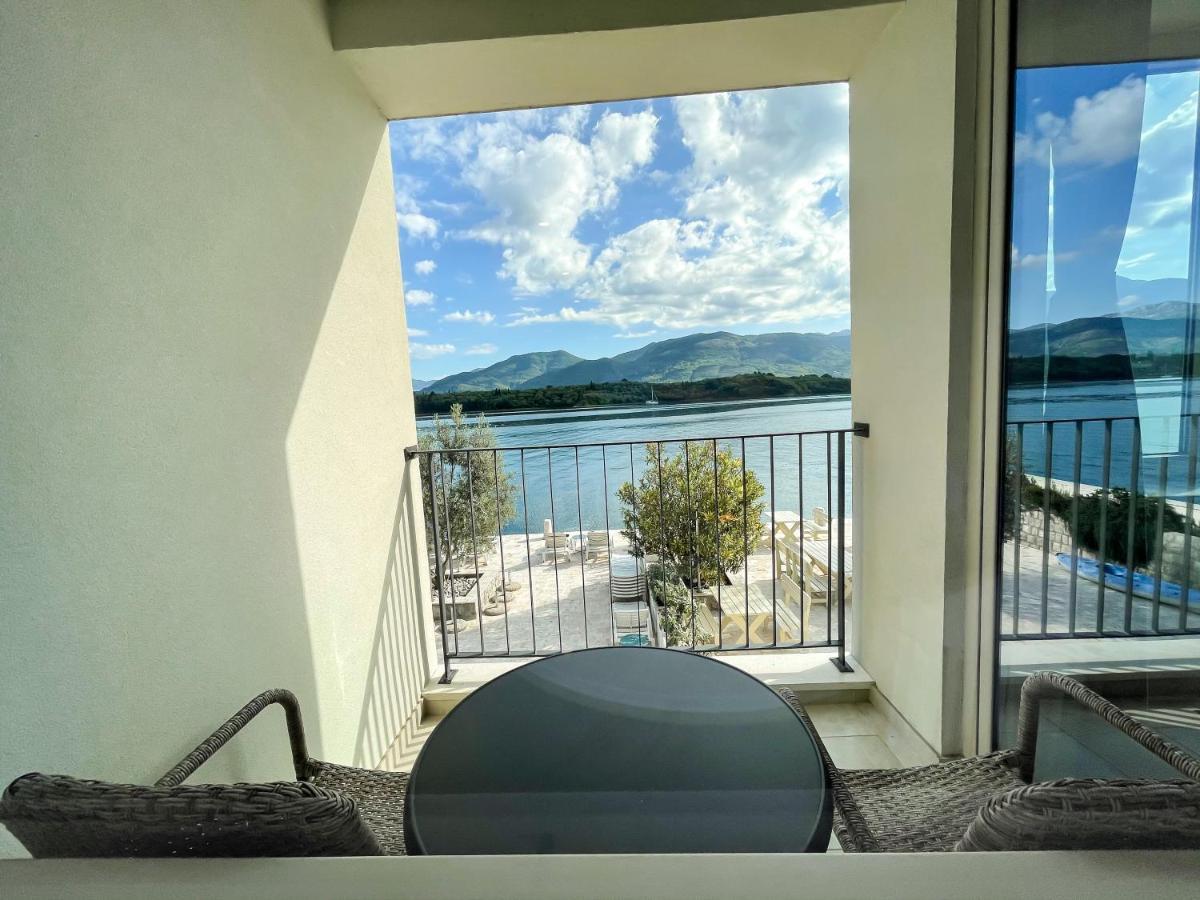Apartments Maestral Tivat Buitenkant foto