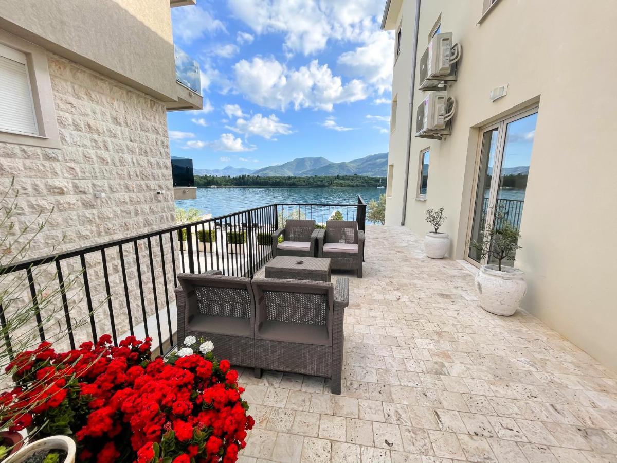 Apartments Maestral Tivat Buitenkant foto