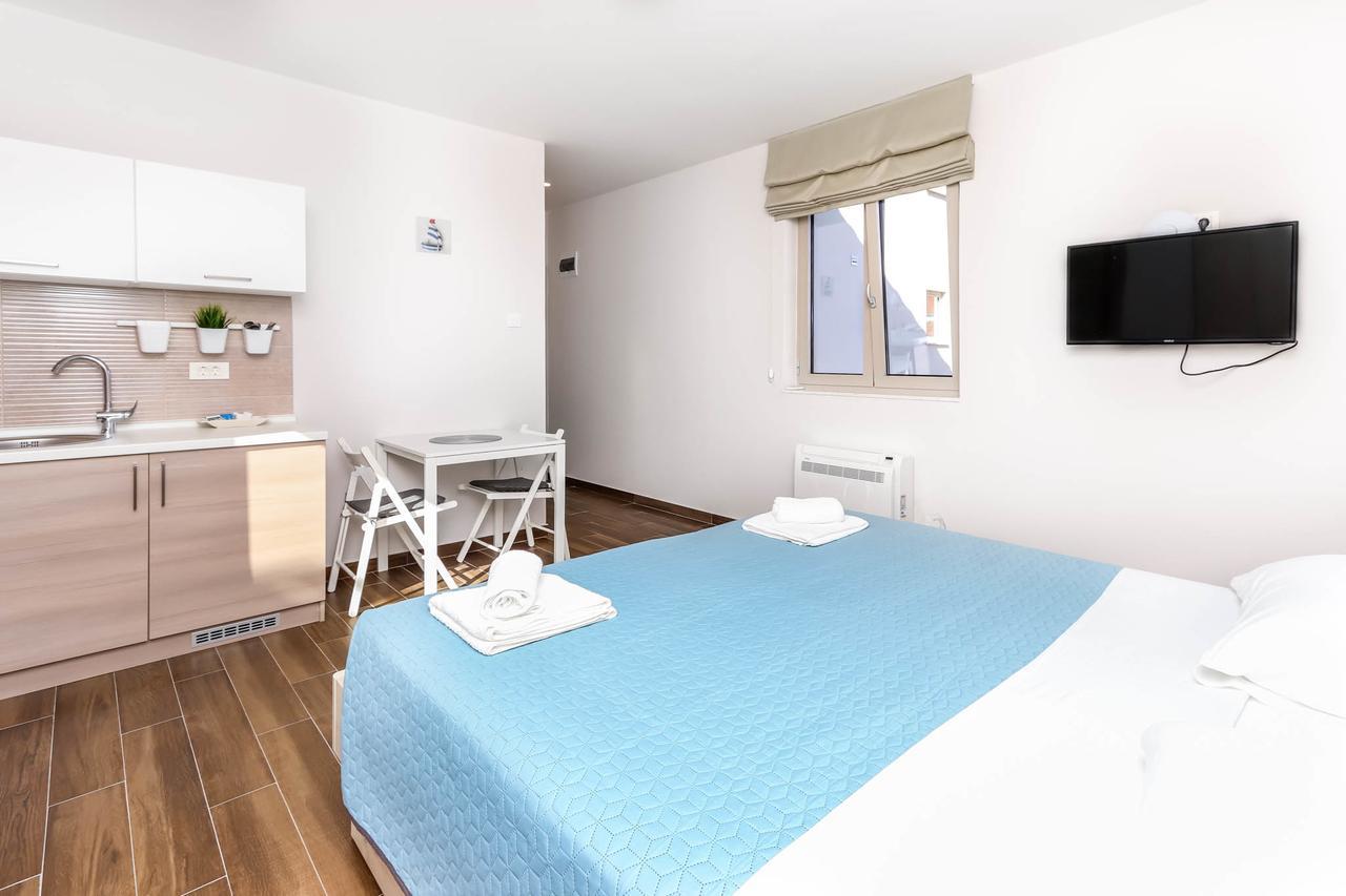 Apartments Maestral Tivat Buitenkant foto