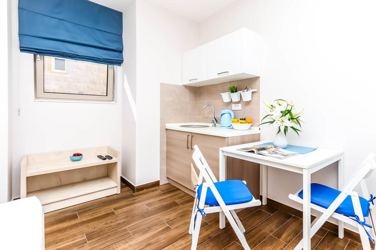 Apartments Maestral Tivat Buitenkant foto