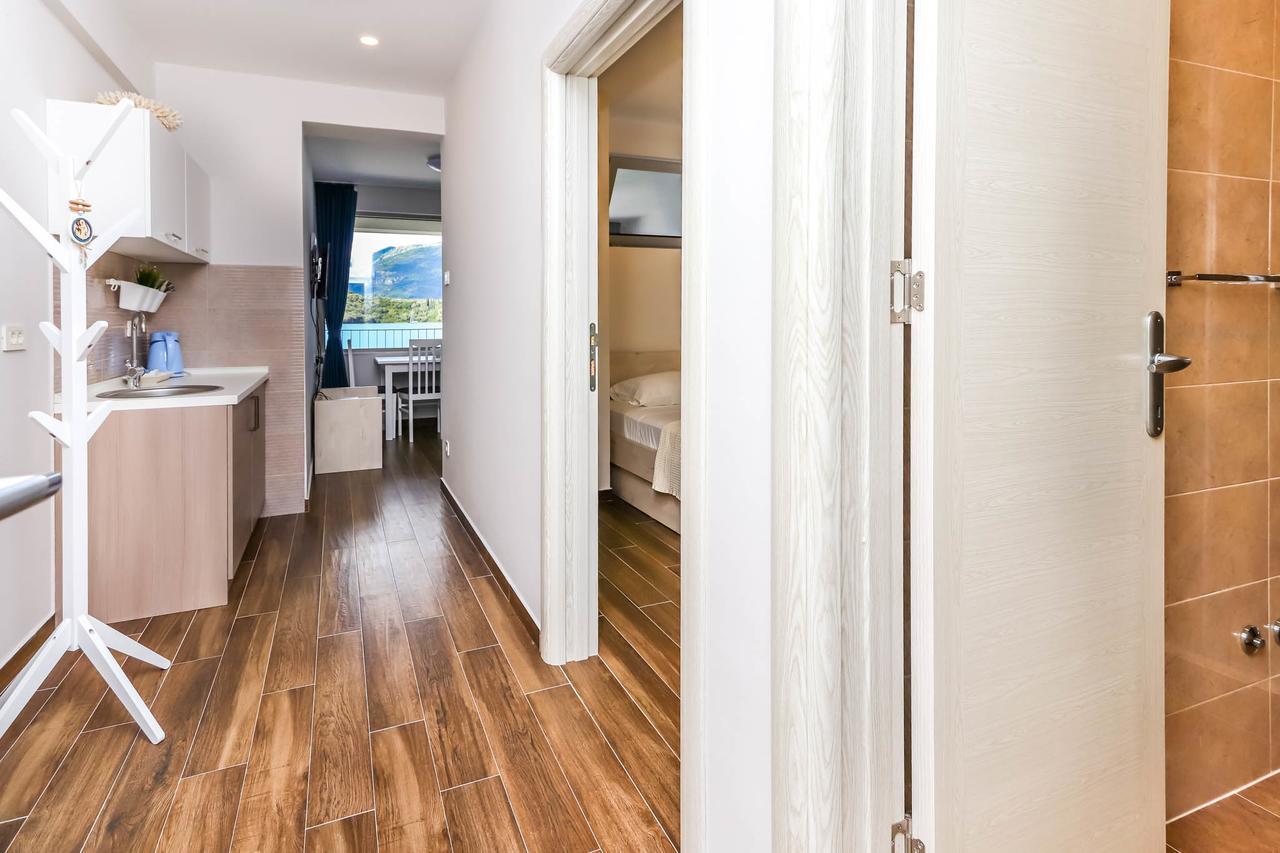 Apartments Maestral Tivat Buitenkant foto